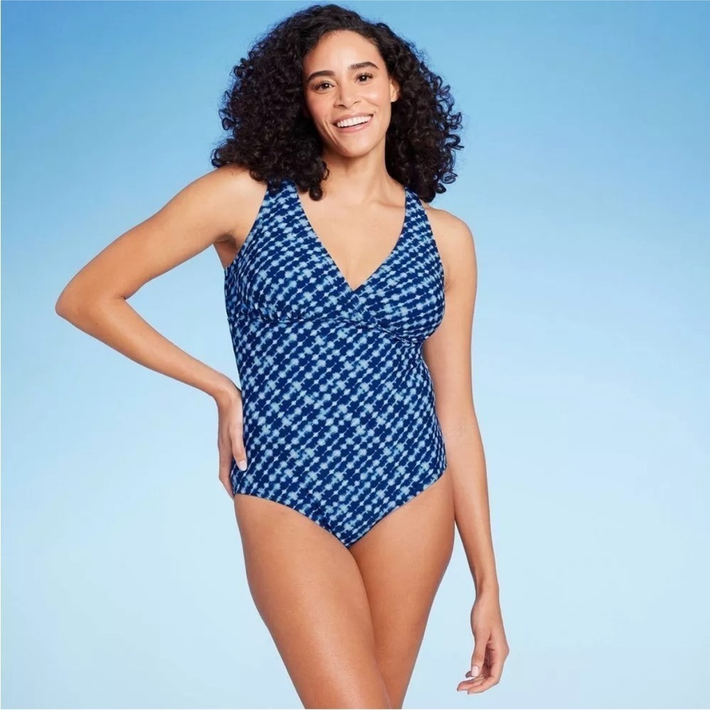 Lands’ End Tummy Control Blue/White Tie Dye One Piece 10-12